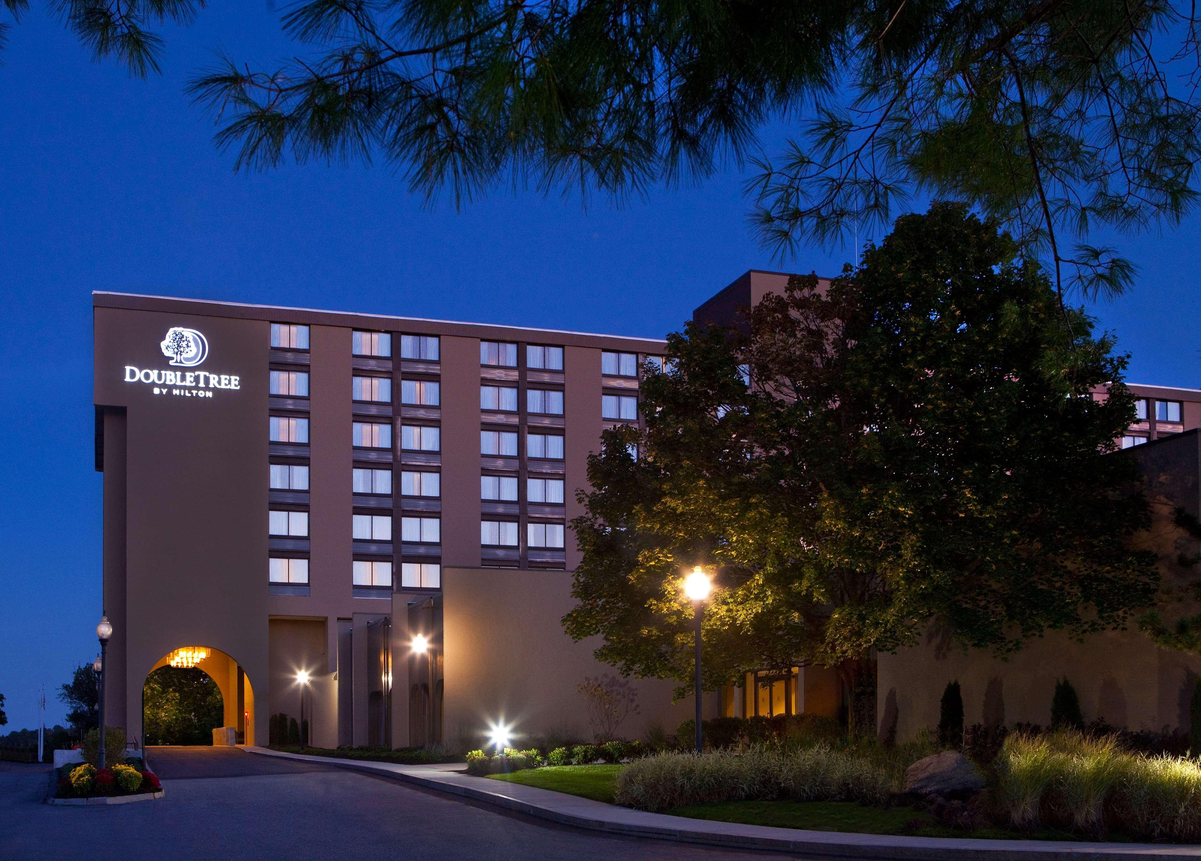Doubletree Boston North Shore Danvers Exterior photo