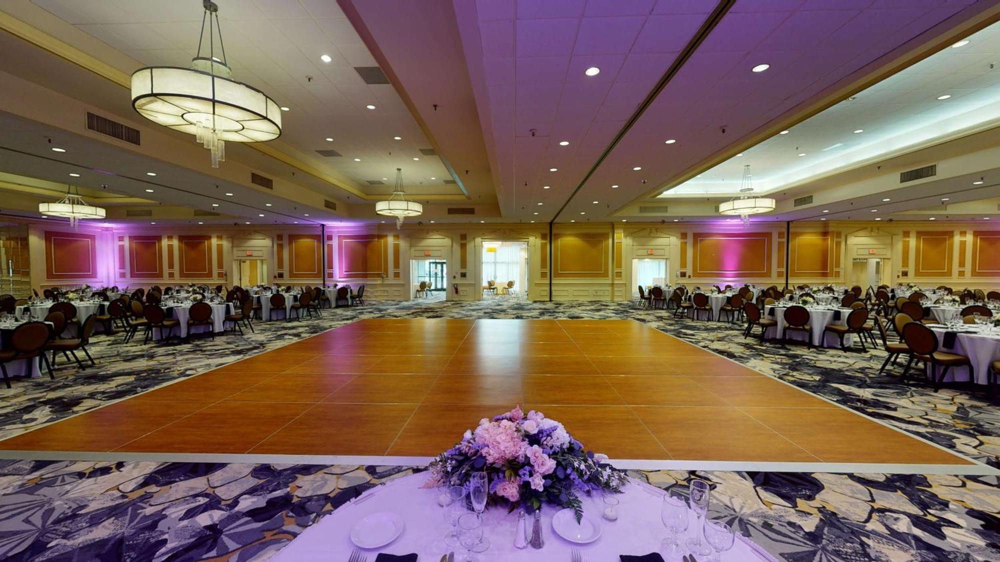 Doubletree Boston North Shore Danvers Exterior photo
